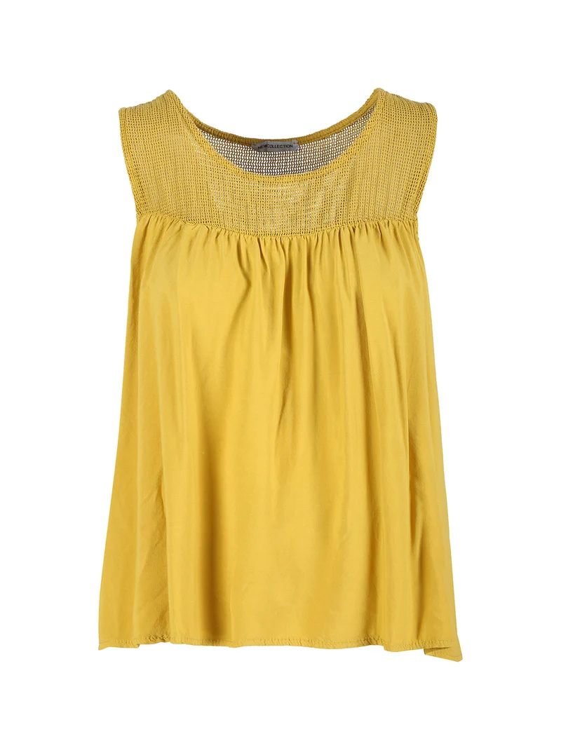 Top donna in viscosa con scollo traforato senape