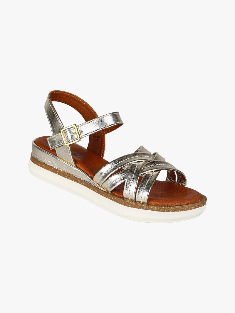 Sandali in pelle da donna con zeppa e cinturino con fibbia - oro