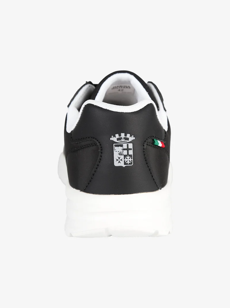 Sneakers stringate da uomo - nero