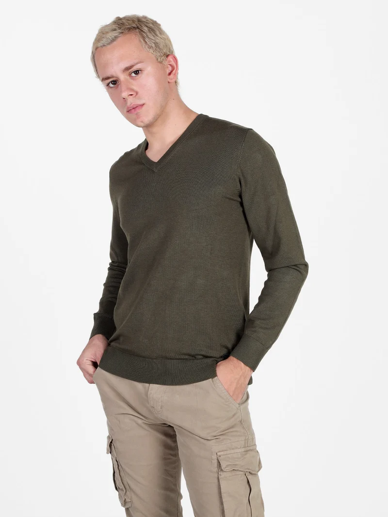 Pullover da uomo in maglia con scollo a V - oliva