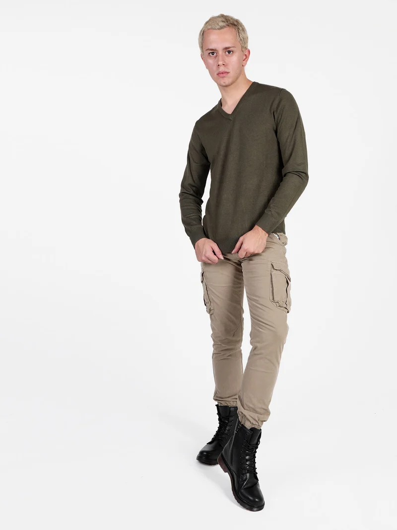 Pullover da uomo in maglia con scollo a V - oliva