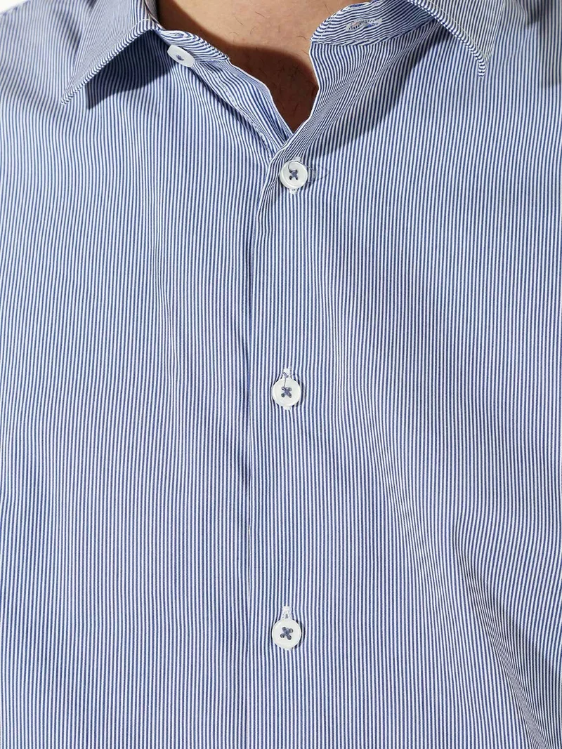 Camicia da uomo rigata a maniche lunghe - blu