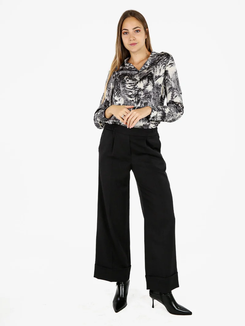 Pantaloni donna a gamba larga con risvolto - nero