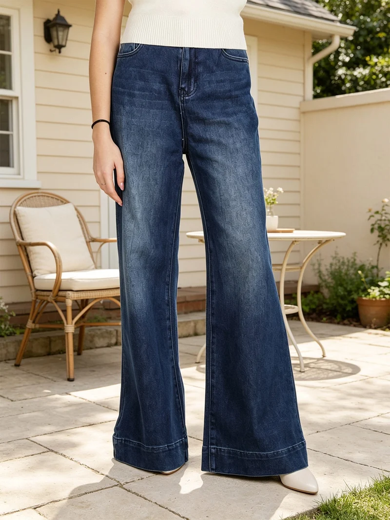 Jeans donna a vita alta con finale a zampa - jeans