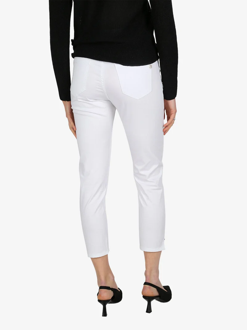 Pantaloni capri donna in cotone con piccolo spacco e strass sul finale - bianco