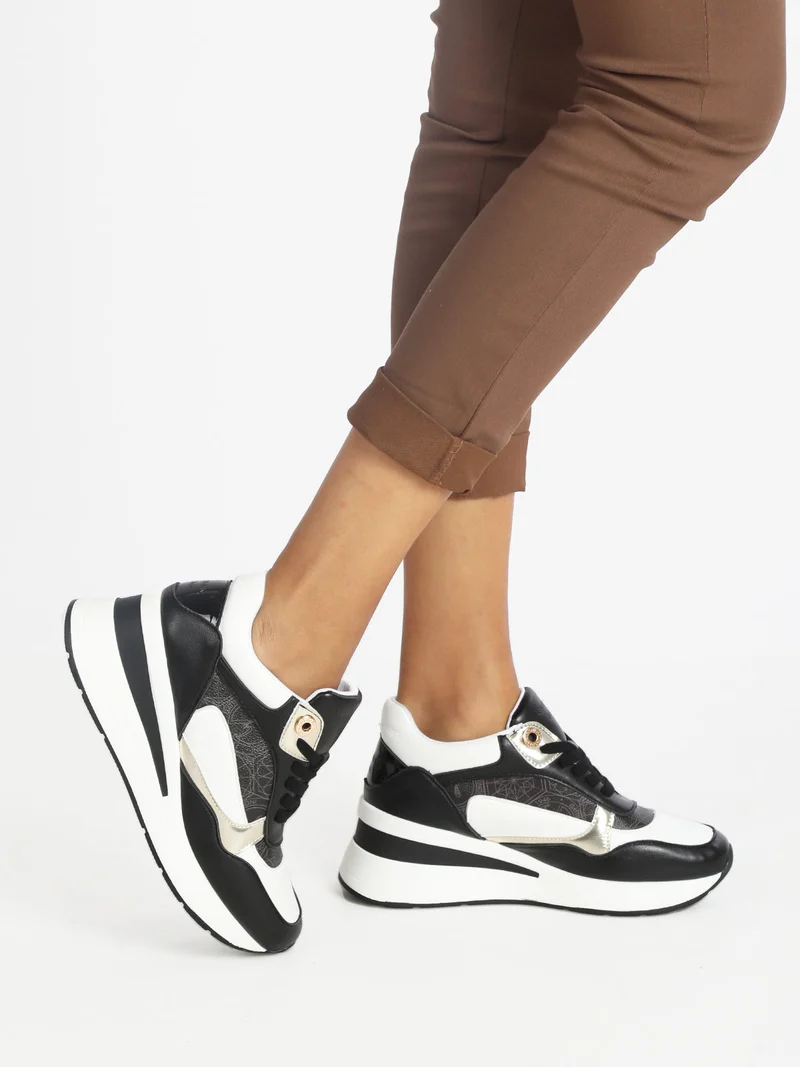 Sneakers donna con zeppa e stampe - nero