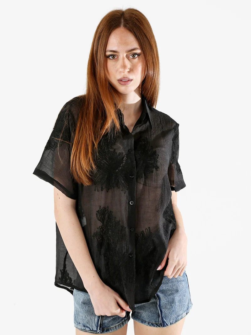 Camicia da donna a maniche corte con ricami - nero