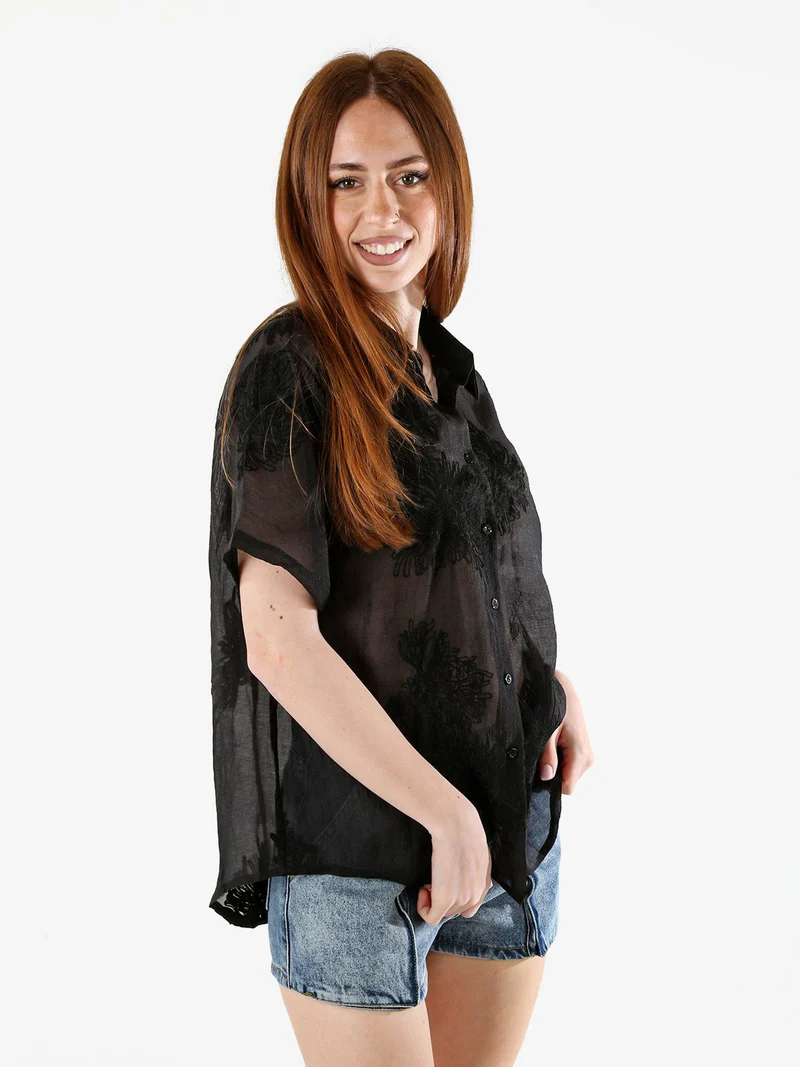 Camicia da donna a maniche corte con ricami - nero