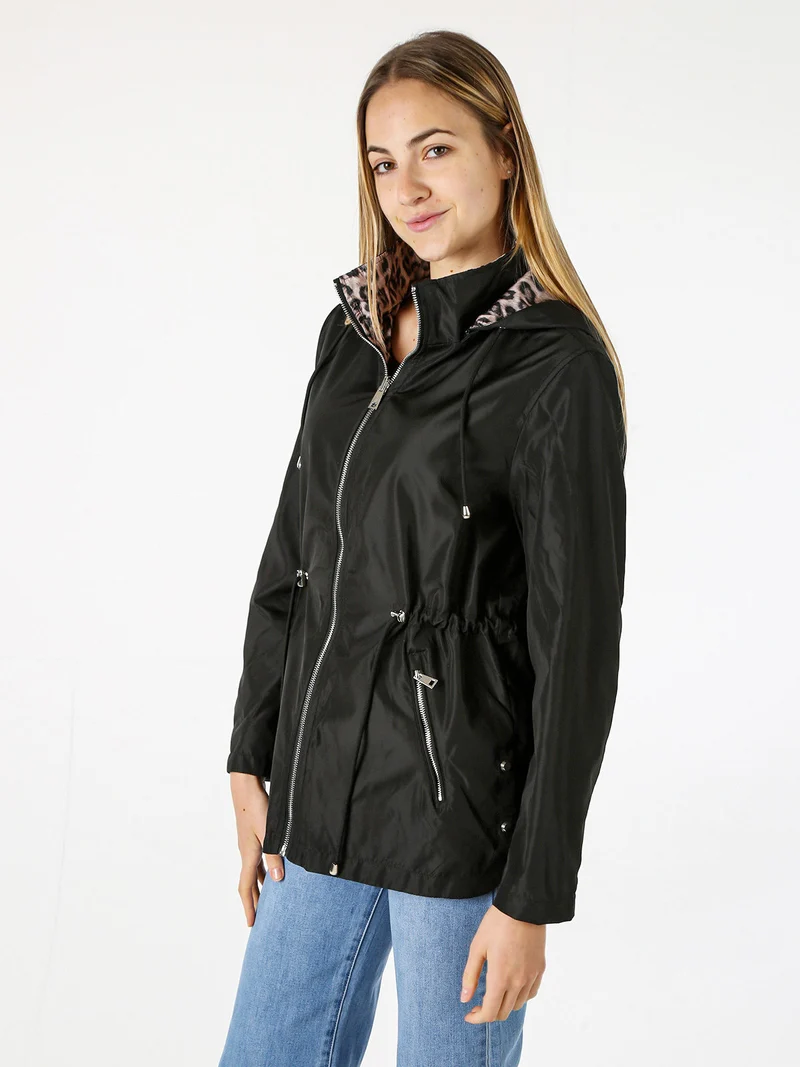 Giacca leggera da donna reversibile con cappuccio e zip - nero