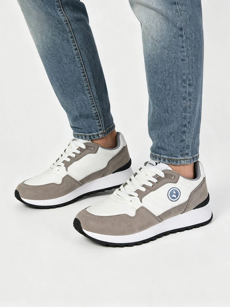 Sneakers stringate da uomo con platform - grigio