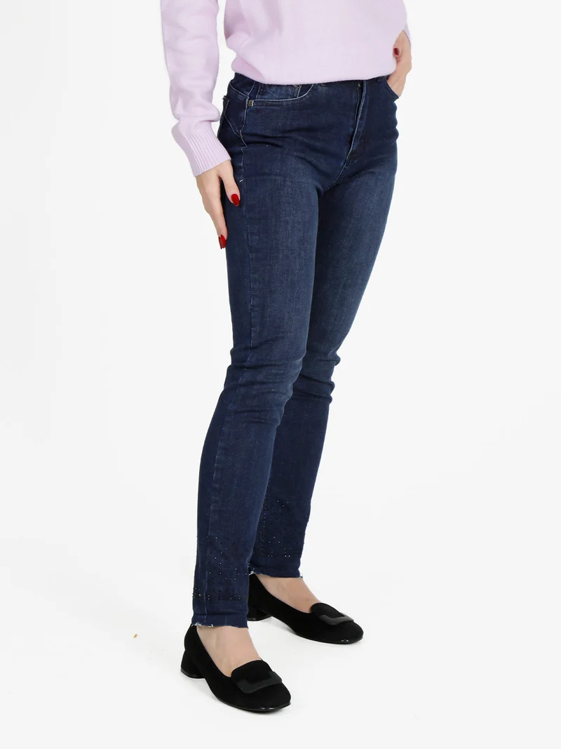 Jeans donna slim fit con strass sul finale e cucitura taglio laser - jeans