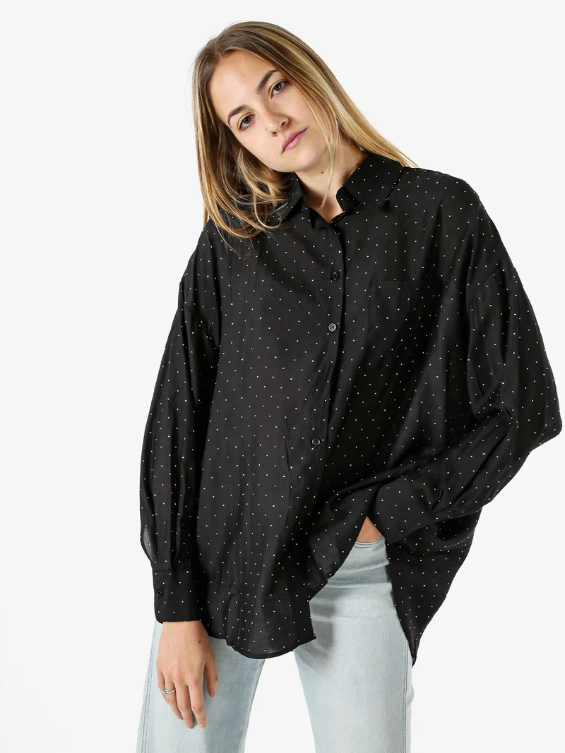 Camicia donna oversize a maniche lunghe con micro borchie - nero