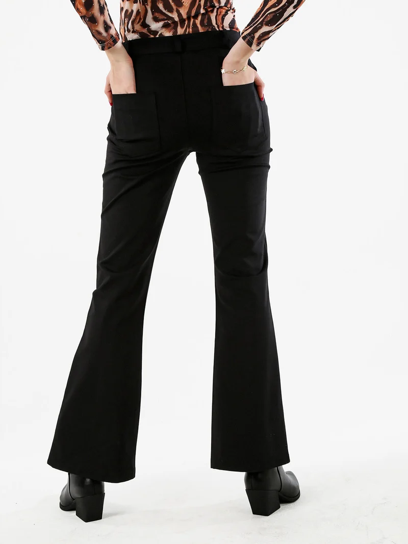 Pantaloni donna a zampa con cucitura centrale - nero