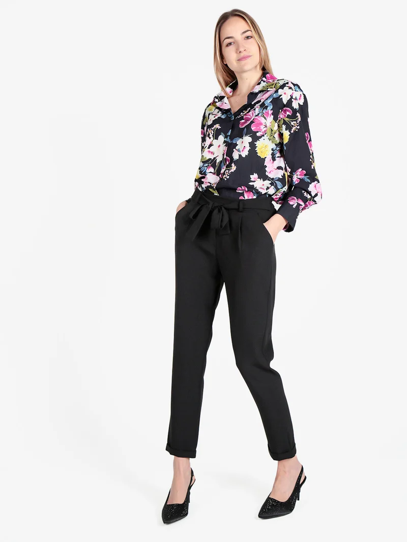 Pantaloni classici da donna con risvolto - nero