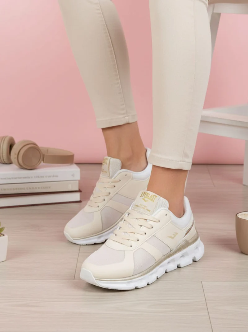 Sneakers da donna stringate - bianco