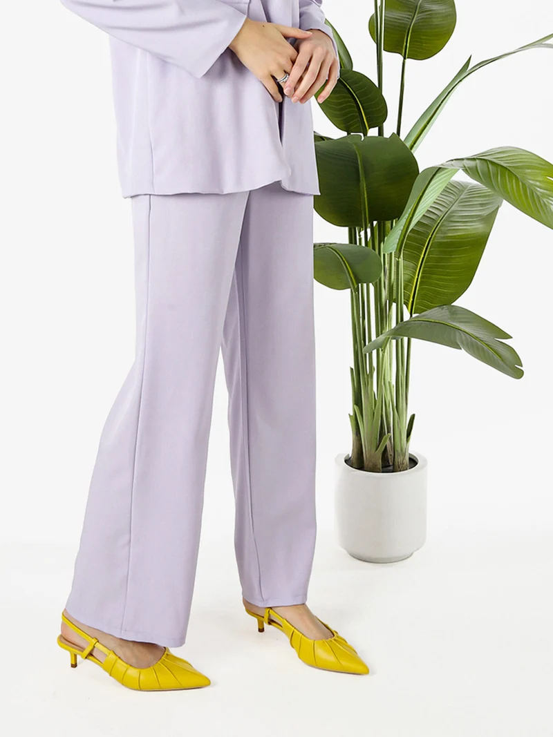 Pantaloni da donna a gamba dritta e larga - lilla
