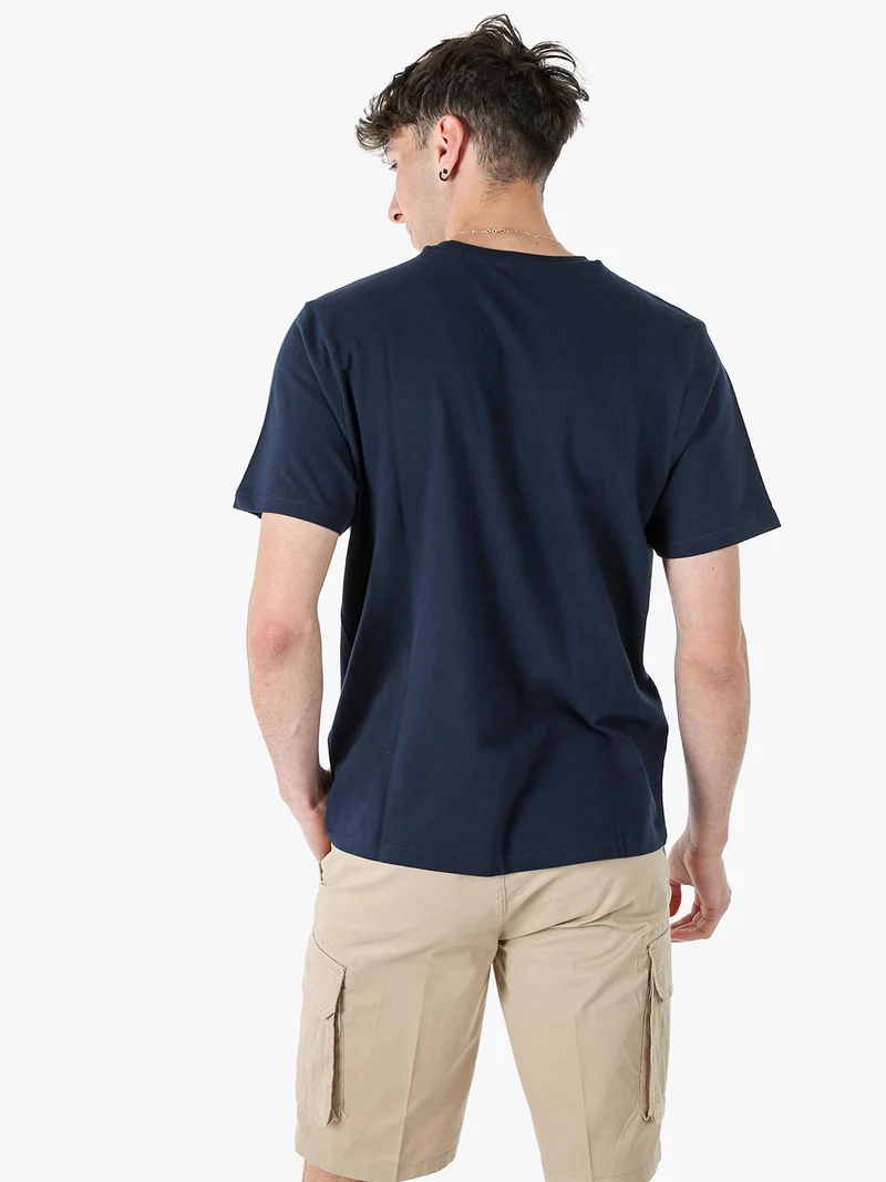 T-shirt in cotone da uomo con taschino frontale - blu scuro