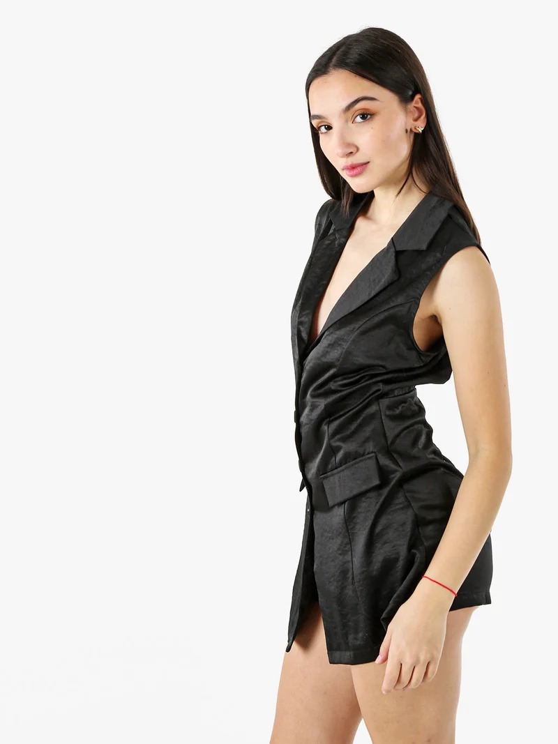 Tuta corta a gilet da donna con schiena scoperta - nero