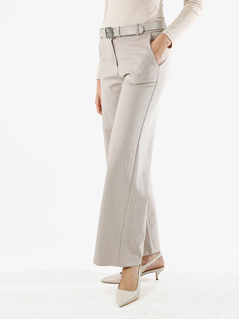 Pantaloni donna a palazzo spigati con cintura - beige