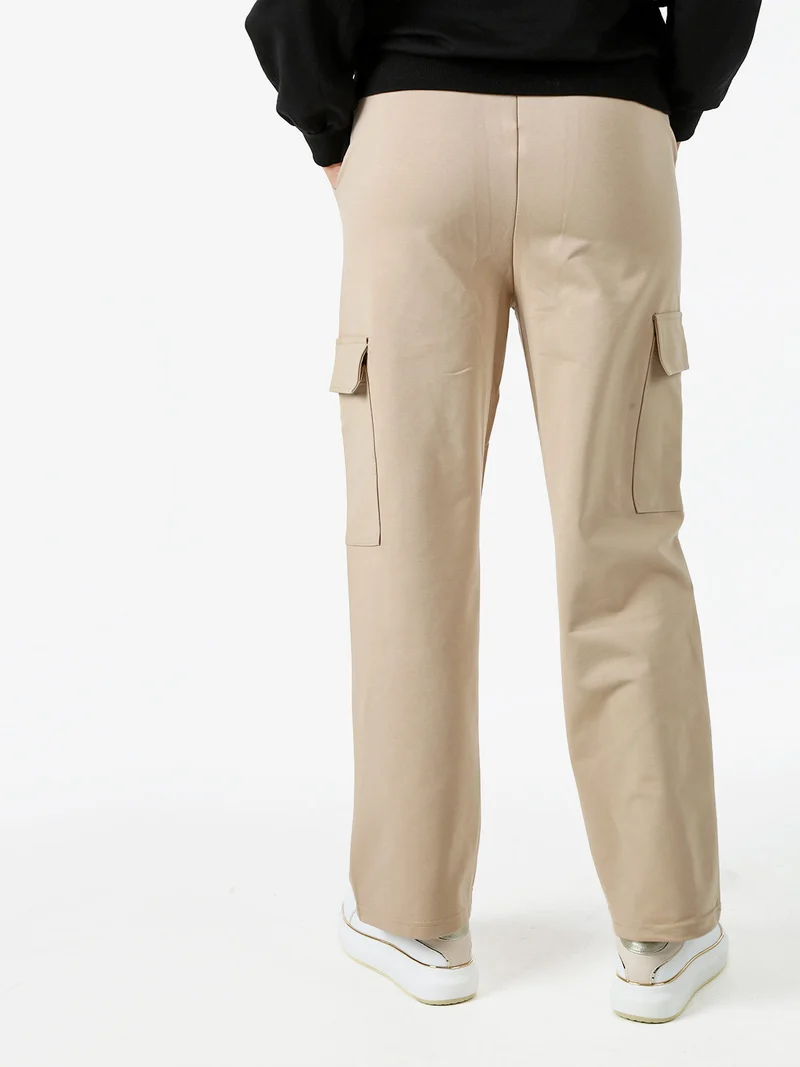Pantaloni tuta da donna con tasconi a gamba dritta - khaki