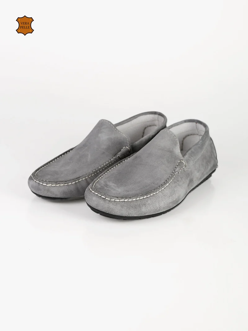 Mocassini in pelle da uomo - grigio
