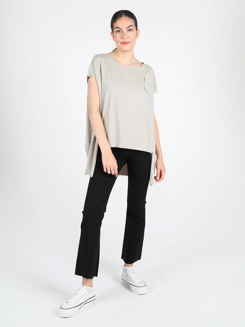 T-shirt donna oversize con taschino - beige