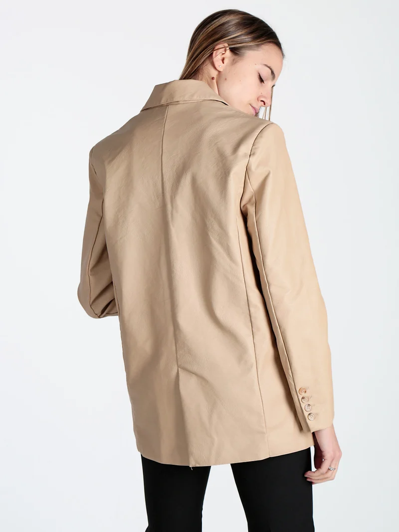 Giacca donna in ecopelle con bottoni - beige