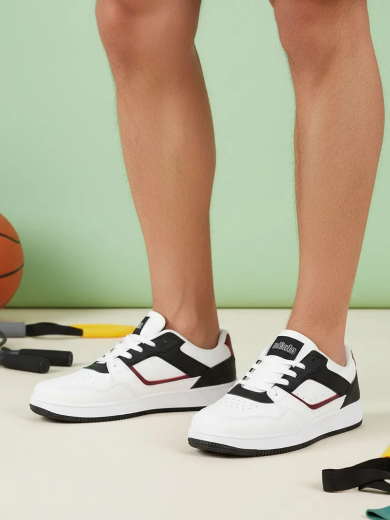 Sneakers da uomo stringate - nero