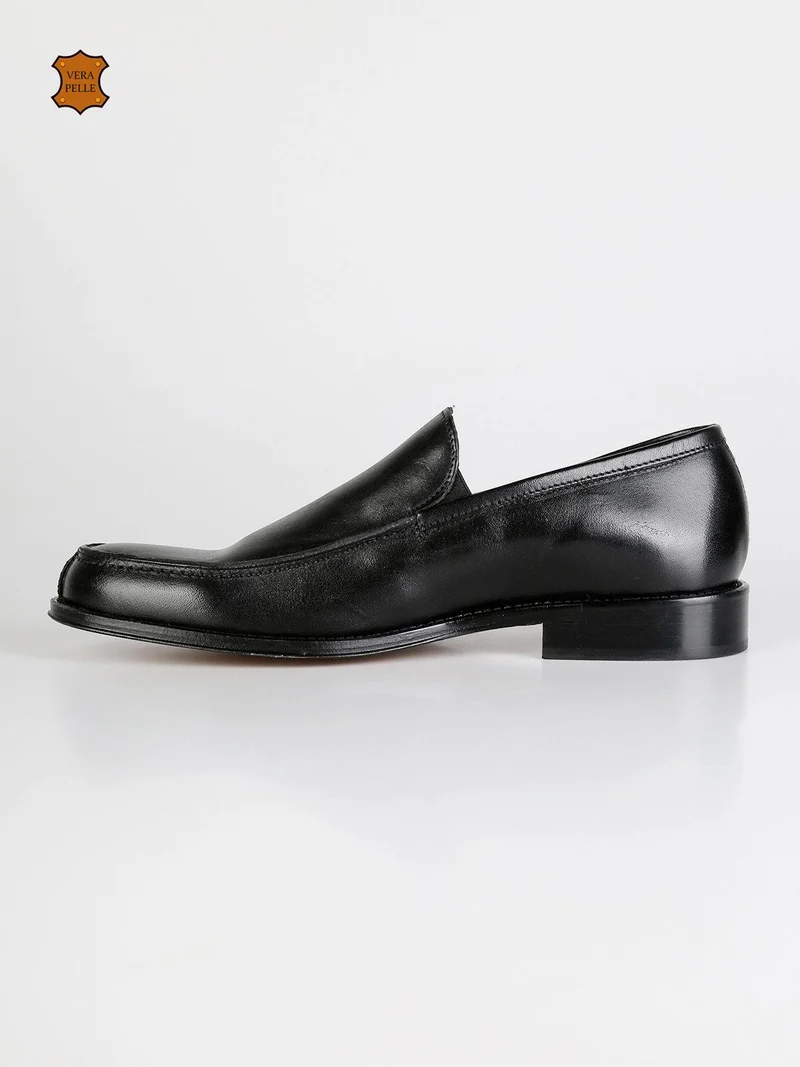 Mocassini in pelle nera