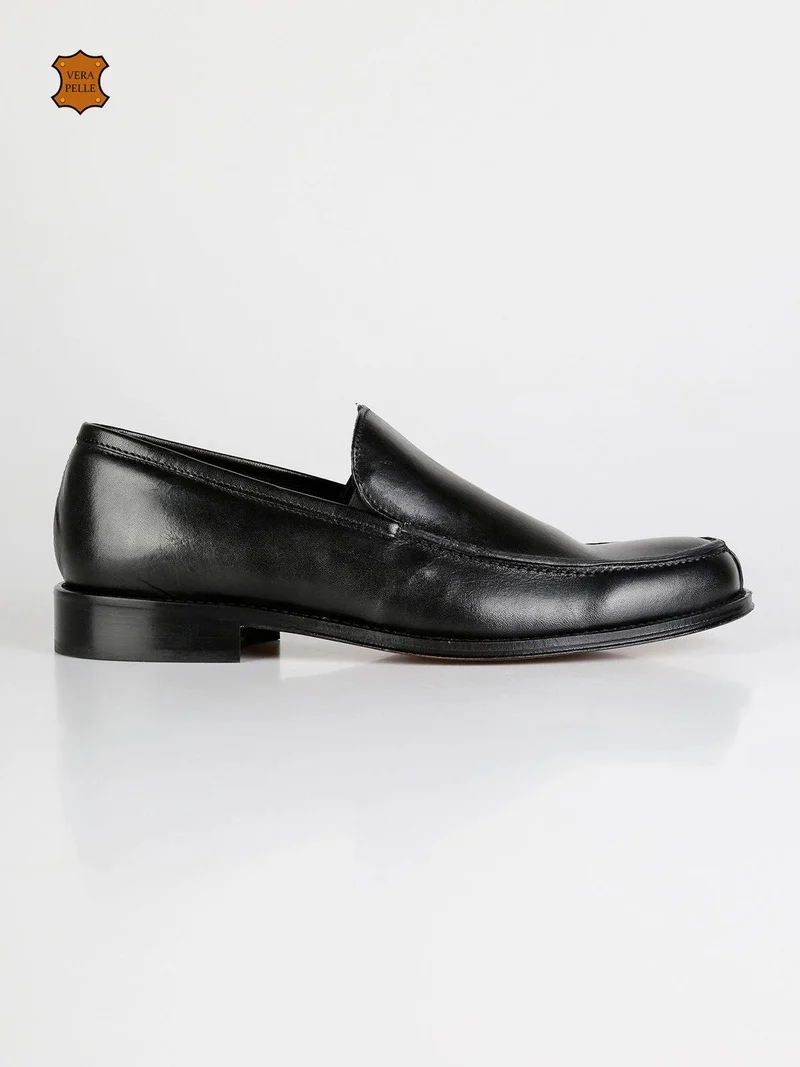 Mocassini in pelle nera