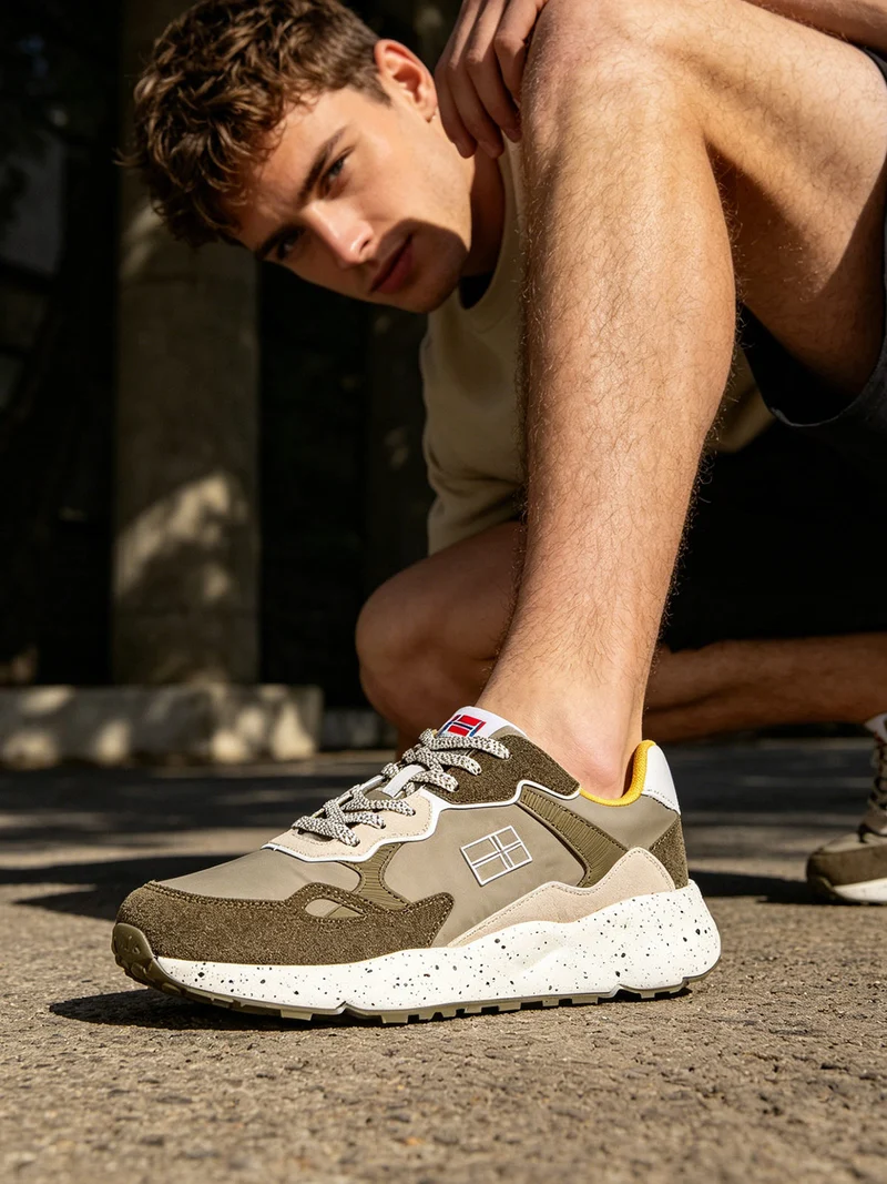 Sneakers stringate da uomo - pistacchio