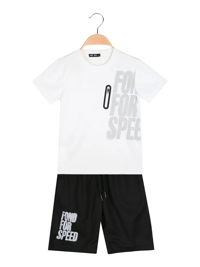 Completo corto da ragazzo con t-shirt e bermuda - bianco