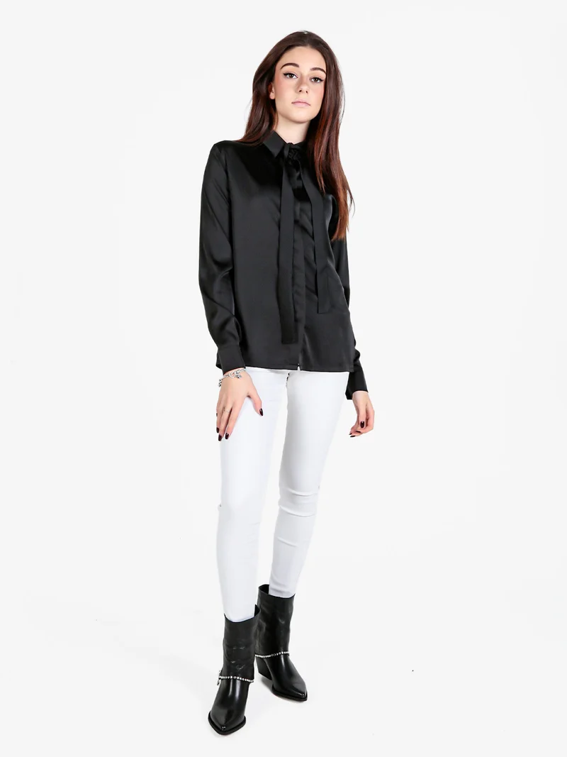 Camicia donna effetto raso con cravattino - nero