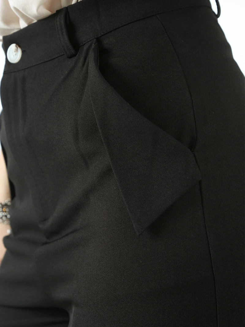 Pantaloni donna a palazzo con tasconi laterali - nero