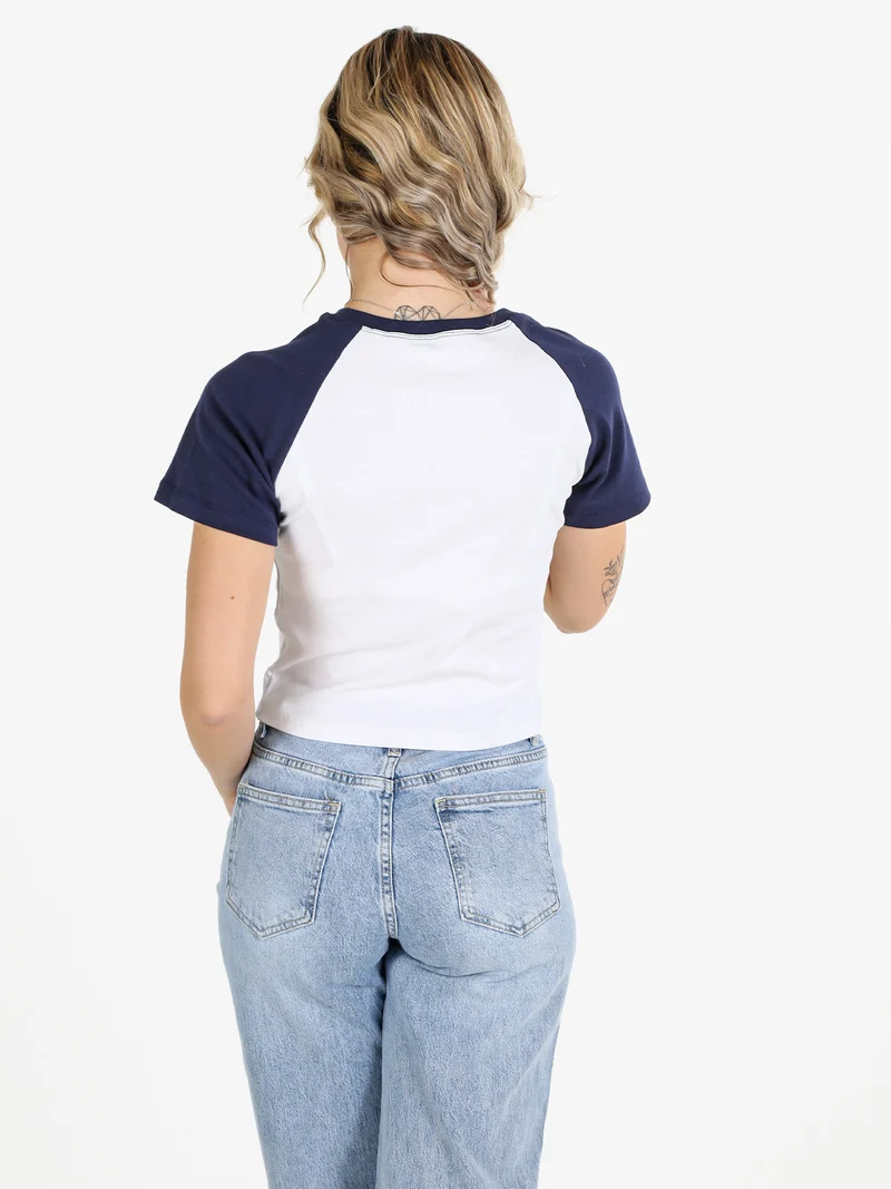 T-shirt crop da donna in cotone con stampa - bianco