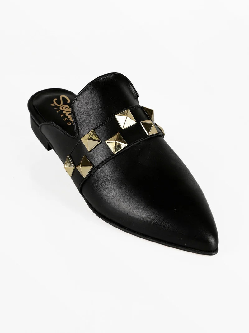 Sabot in pelle donna con borchie - nero