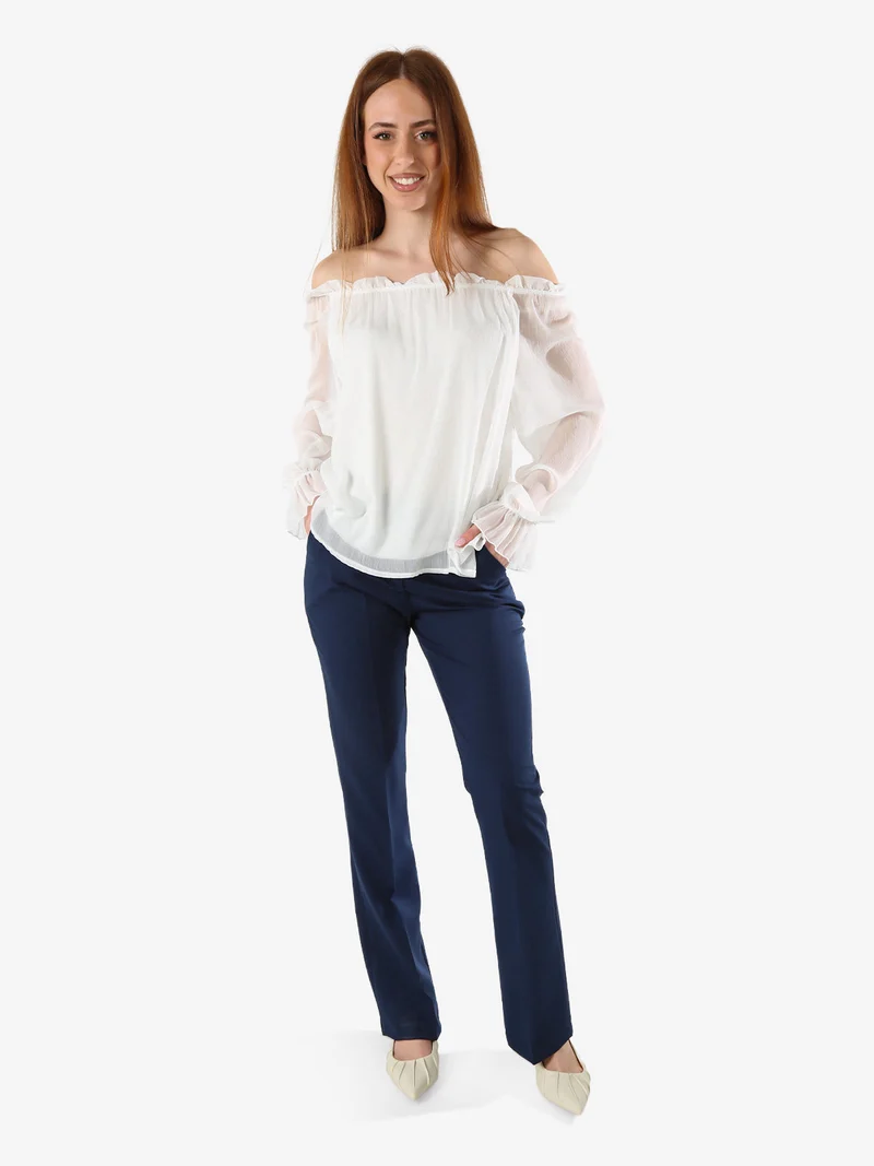 Blusa da donna a maniche lunghe velate con scollo a barchetta - bianco