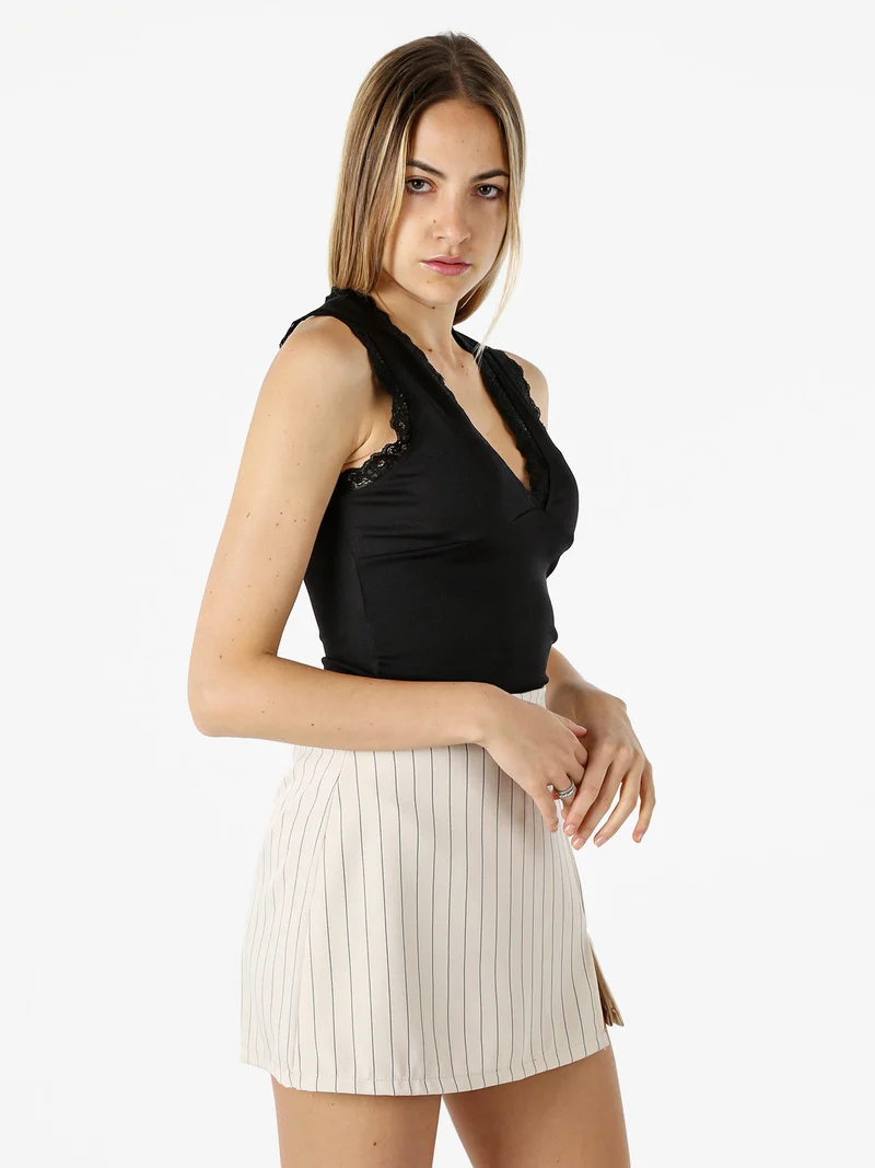 Top donna elasticizzato con dettagli di pizzo - nero