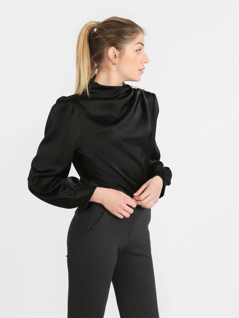 Blusa donna in raso con bottoni gioiello - nero