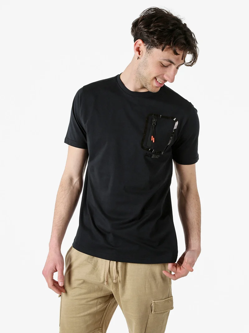 T-shirt girocollo da uomo in cotone con taschino e zip - nero