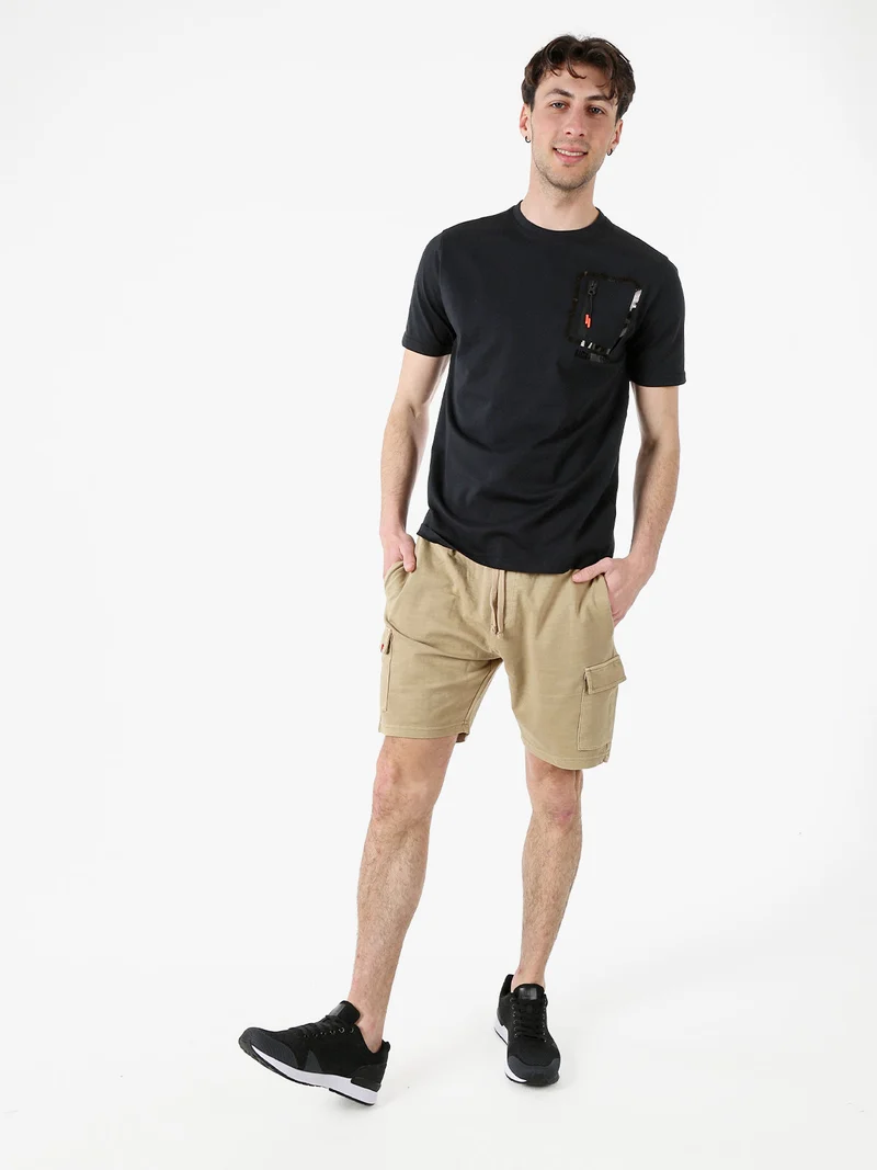 T-shirt girocollo da uomo in cotone con taschino e zip - nero