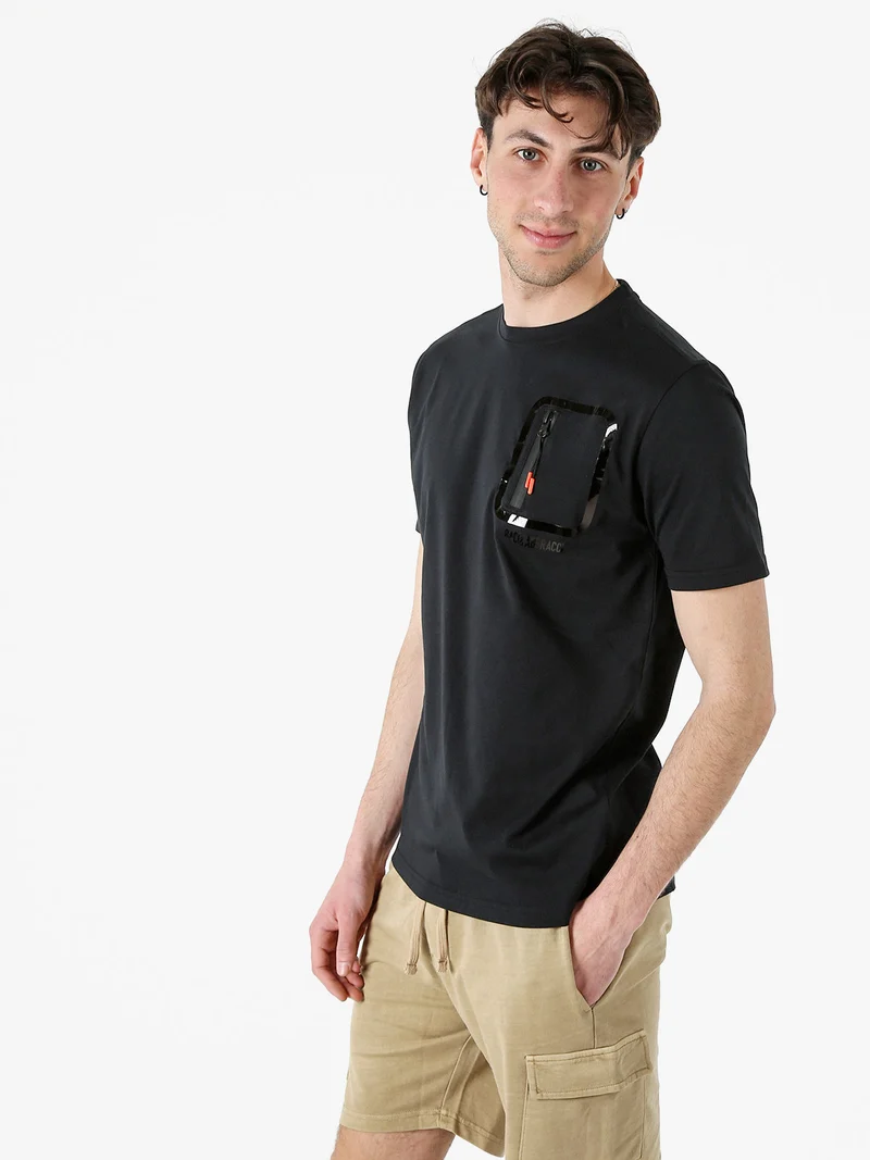 T-shirt girocollo da uomo in cotone con taschino e zip - nero