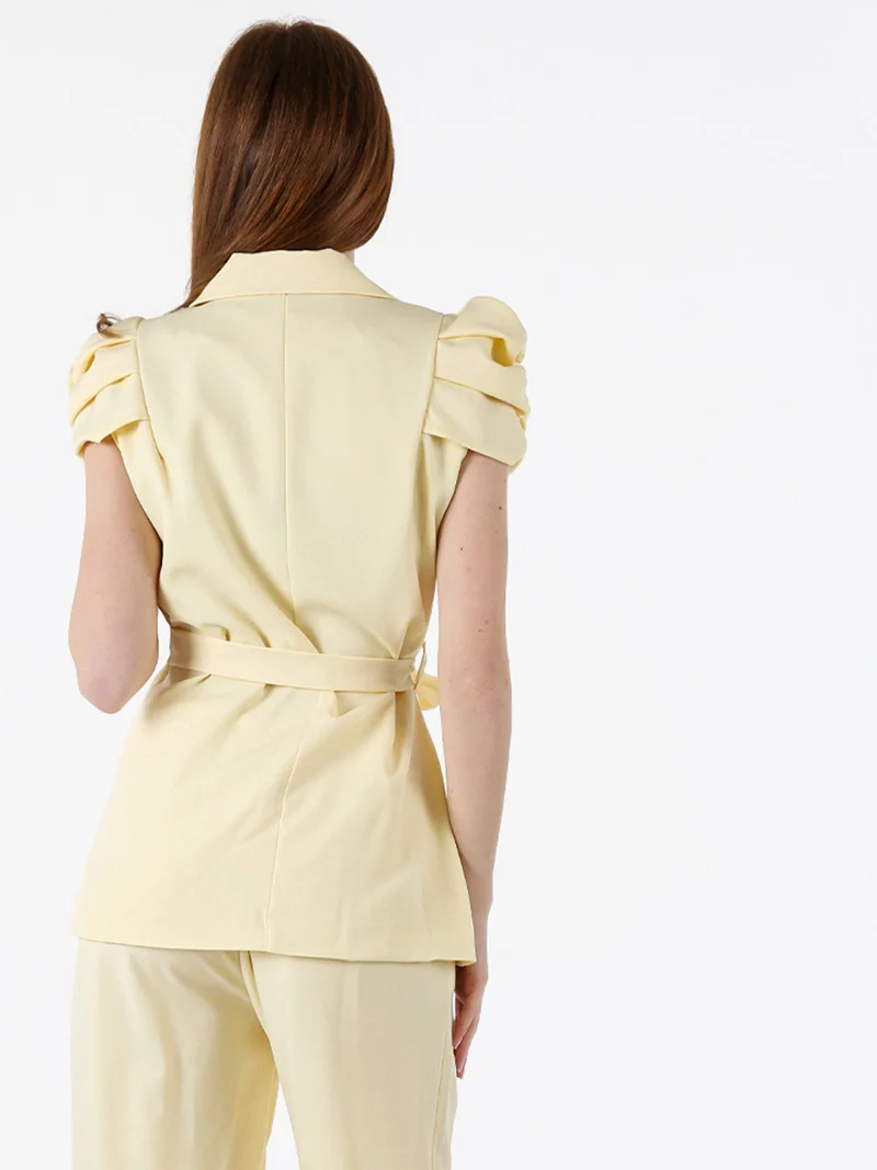 Blazer donna incrociato a maniche corte con spalle a sbuffo - giallo