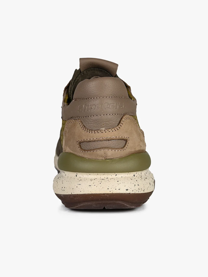 Sneakers da uomo in pelle traforata - verde