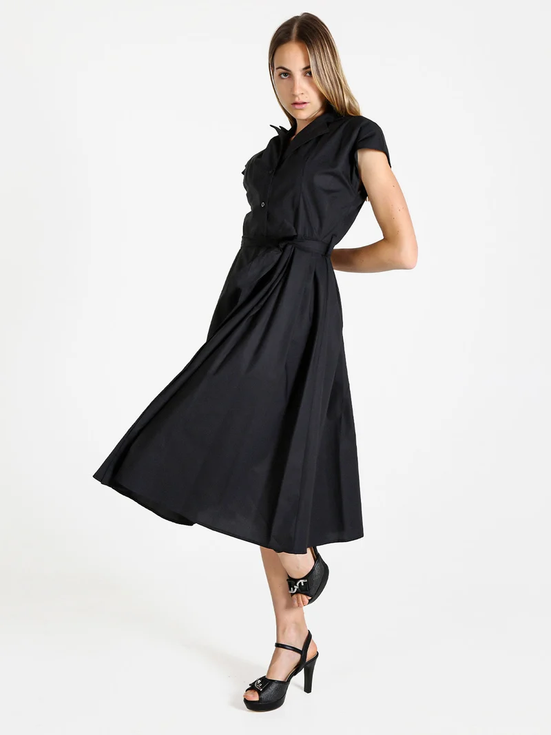 Abito a camicia da donna in cotone con maniche corte - nero