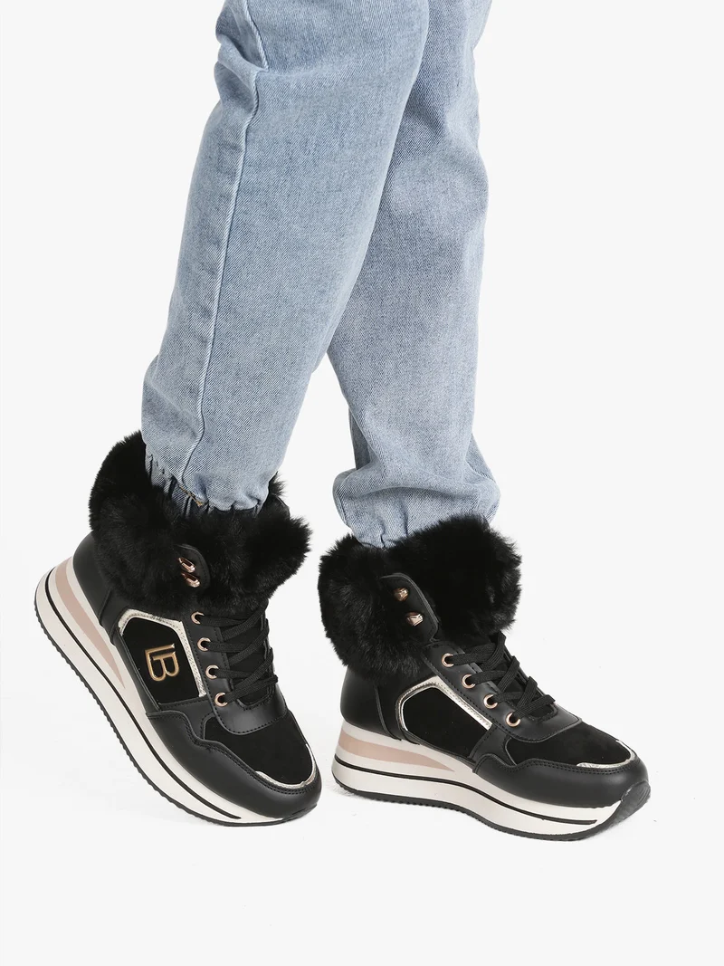Sneakers alte da donna con cavigliera in ecopelo - nero
