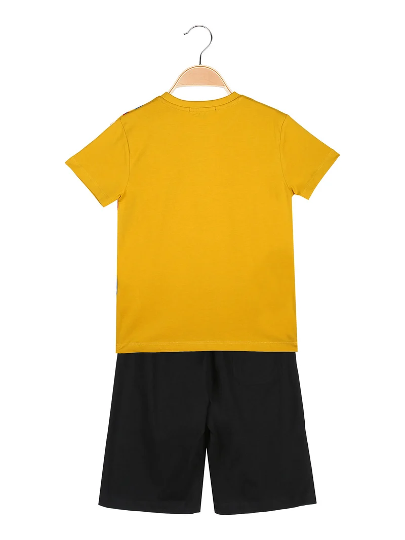 Completo corto da ragazzo in cotone con t-shirt e bermuda - giallo