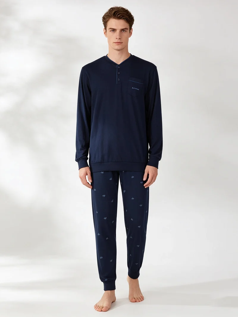 Pigiama lungo da uomo in cotone con taschino - blu scuro