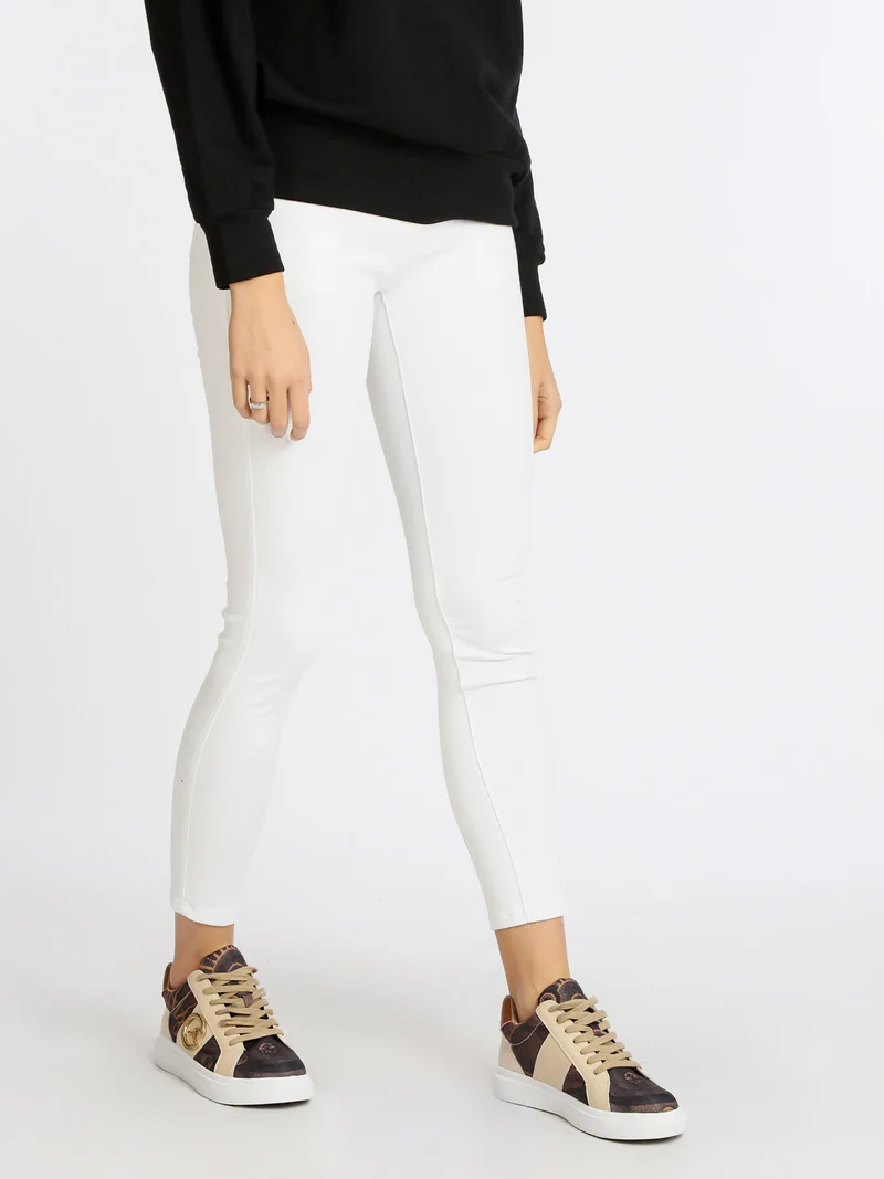 Pantaloni slim fit da donna - bianco