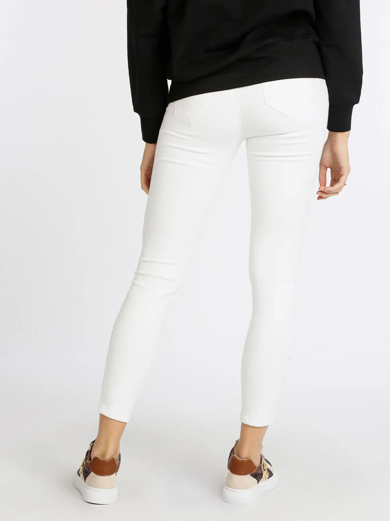 Pantaloni slim fit da donna - bianco